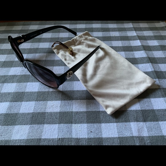 Tory Burch sunglasses - Picture 3 of 3